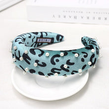 Load image into Gallery viewer, Leopard Print Pearl Headband