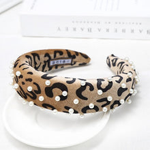 Load image into Gallery viewer, Leopard Print Pearl Headband